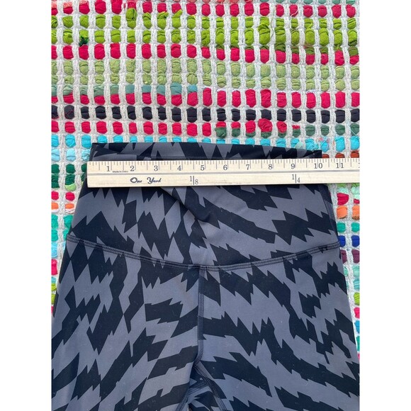 Lululemon Wunder Train HR Tight Everlux LW5CQNS Gray Black Zig Print Size 4 - Picture 5 of 5